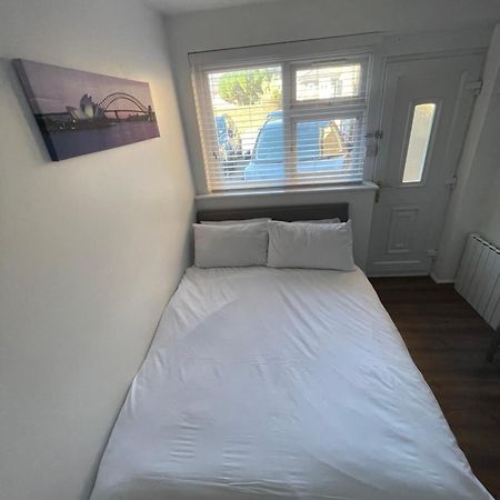 Fantastic Studio, Private Bathroom And Mini Kitchen. Thamesmead  Zewnętrze zdjęcie
