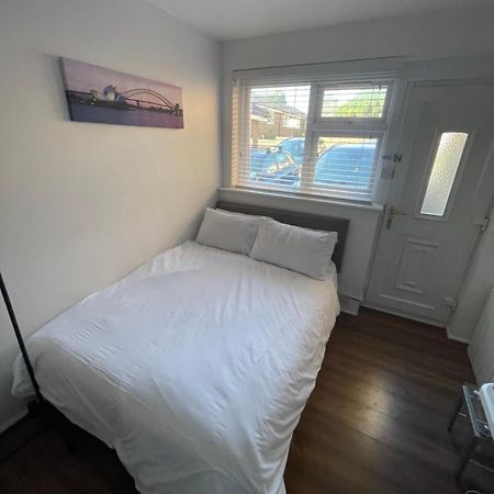Fantastic Studio, Private Bathroom And Mini Kitchen. Thamesmead  Zewnętrze zdjęcie