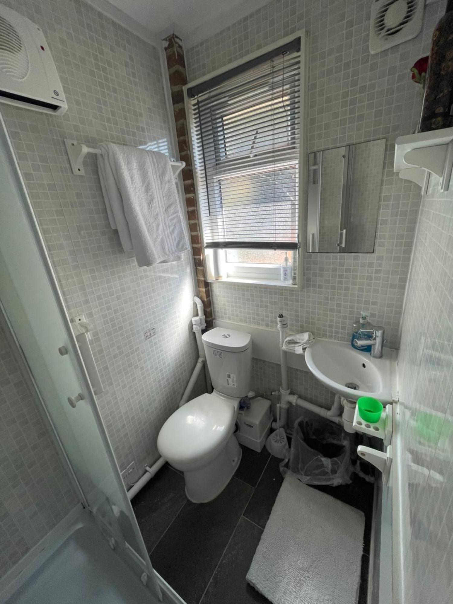 Fantastic Studio, Private Bathroom And Mini Kitchen. Thamesmead  Zewnętrze zdjęcie