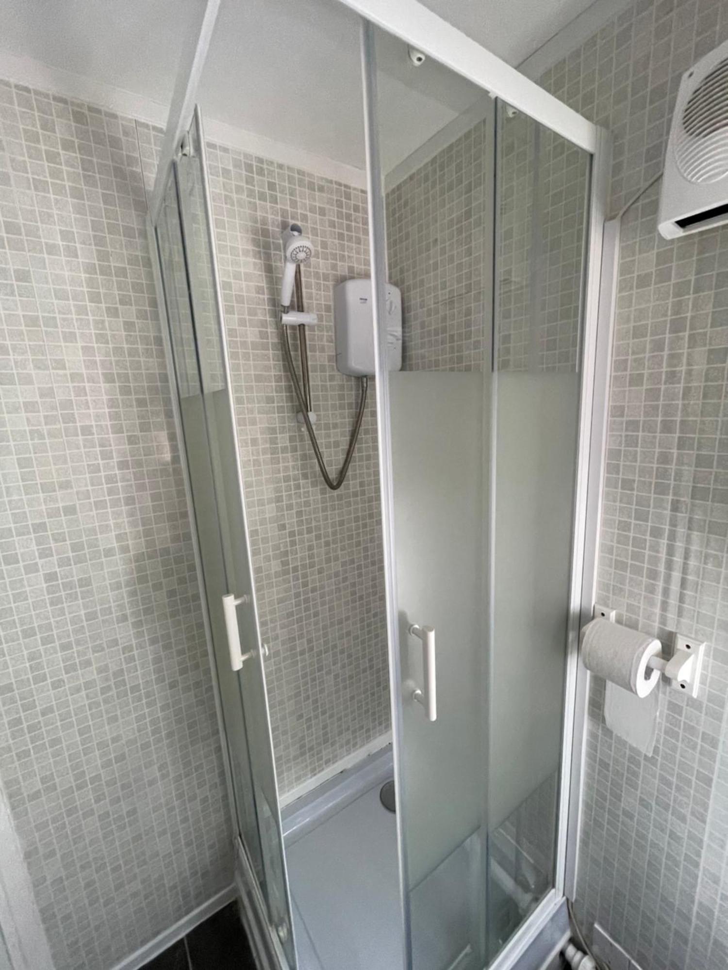 Fantastic Studio, Private Bathroom And Mini Kitchen. Thamesmead  Zewnętrze zdjęcie